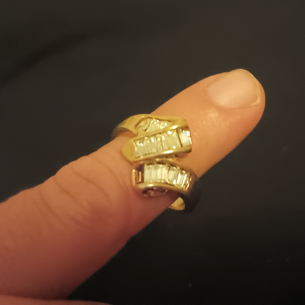 Elegant Gold Women's Ring - Picture 5 of 5